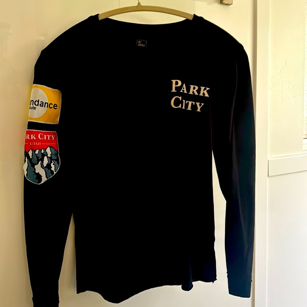 - Sundance film festival 2017 T-shirt size XS